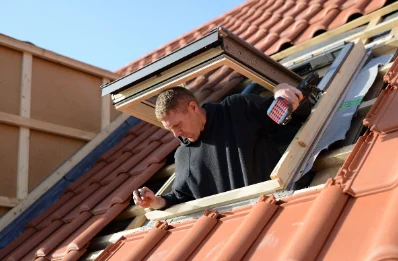 Pose de fenêtres de toit Velux à Perreux